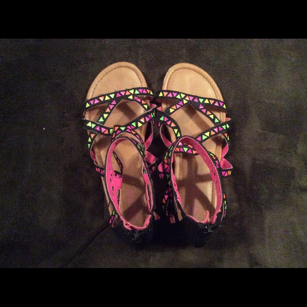 Justice sandals